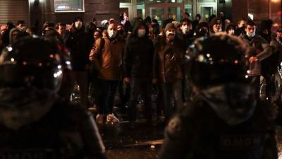 «Умерший» на акции в Петербурге дебошир «воскрес» и заявил, что здоров — видео - 5-tv.ru - Россия - Санкт-Петербург