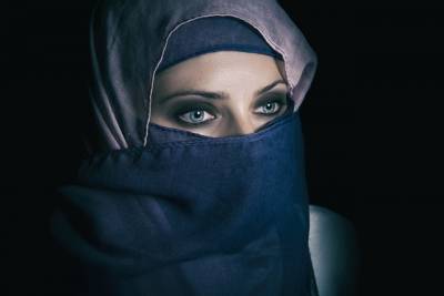 Марин Ле-Пен - Во Франции - Во Франции предложили запретить хиджаб и мира - cursorinfo.co.il - Франция