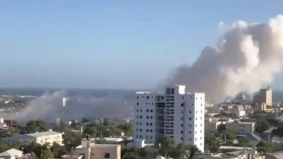 В сомалийской столице террористы взорвали отель - vesti.ru - Сомали - Могадишо