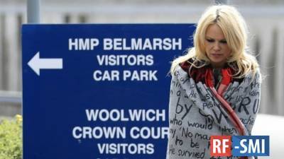 Джулиан Ассанжа - Памела Андерсон - Памела Андерсон обратилась к американским властям с требованием помиловать Ассанжа - rf-smi.ru - США - Англия