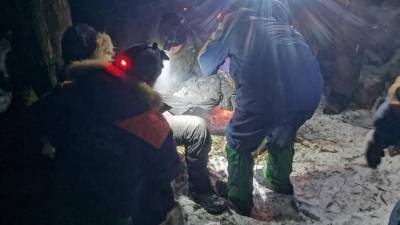 Спасатели в Приморье сняли с горы раненую туристку - iz.ru - Израиль - Приморье край - район Шкотовский