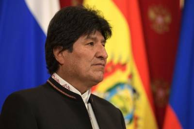 Дмитрий Песков - Эво Моралес - Луис Арсе - Экс-глава Боливии заявил, что «Спутник V» стал жертвой информационной войны - aif.ru - Боливия