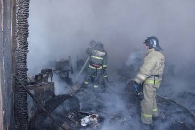В Хабаровске горела база - hab.aif.ru - Хабаровский край - Хабаровск