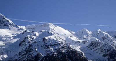 В Альпах под лавиной погибли ексбанкир с женой - tsn.ua - Иран - Испания