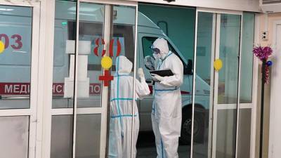 Михаил Мурашко - В России за сутки выявили 23 351 случай заболевания COVID-19 - iz.ru - Москва - Санкт-Петербург - Московская обл.