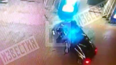 В Москве задержали врезавшегося на Mercedes в здание Театра имени Вахтангова - iz.ru - Москва