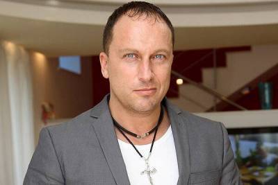 Дмитрий Нагиев - Лицо со шрамом: 12 знаменитостей с дефектами внешности - skuke.net - Россия