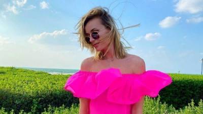 Полина Гагарина - «Решайте сами»: Гагарина озадачила фанатов «обнаженным» фото с пляжа - 5-tv.ru - Мальдивы