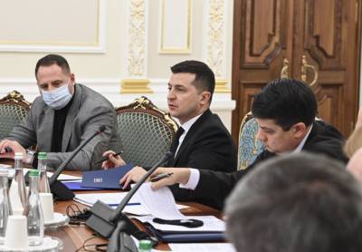 Владимир Зеленский - Владимир Паниотто - Глава КМИС рассказал, почему рейтинг Зеленского остается высоким - news.bigmir.net - Украина - Киев - Донбасс