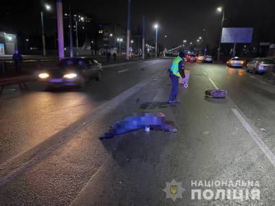 Бросил авто, пошел домой: В Каменске водитель сбил пешехода и скрылся - news.bigmir.net - Днепропетровская обл. - Каменск
