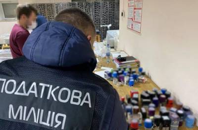 Киевские бизнесмены «погорели» на схеме с налогами - from-ua.com - Киев