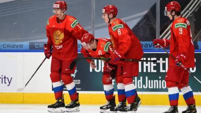 Семен Чистяков - Хоккеист Чистяков признался, что ему бывает тяжело удерживаться от ответа на провокации соперников - russian.rt.com