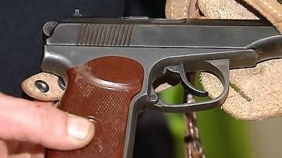 Житель Нижнего Тагила принес в полицию потерянный табельный пистолет - vesti.ru - Свердловская обл. - Нижний Тагил
