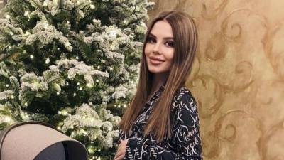 «Готовимся к выписке»: мама невестки Валерии о скором возвращении дочери из роддома - 5-tv.ru