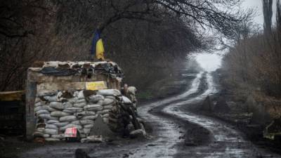 Двое солдат ВСУ подорвались на своей мине в Донбассе - riafan.ru - Киев - ЛНР - Луганск - Северодонецк - Попасная