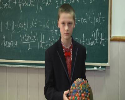 Украинский - Украинский школьник изобрел непробиваемую каску для военных - newsland.com - Украина - Ровно