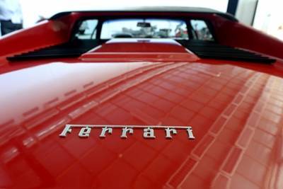 Дональд Трамп - Принадлежавший Трампу автомобиль Ferrari выставили на аукцион - lenta.ru - США
