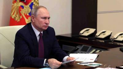 Владимир Путин - Сергей Собянин - Путин призвал власти Москвы «не прибедняться» - iz.ru - Москва