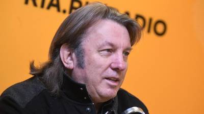 Юрий Лоза - Юрий Лоза рассказал о драке в новогоднюю ночь 42 года назад - iz.ru - Москва