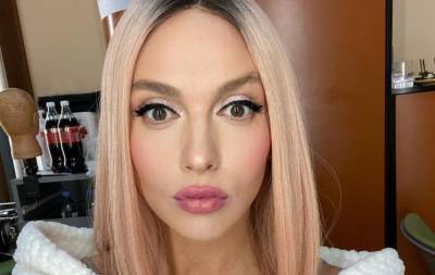 Ольга Полякова - Полякова без стыда скинула всю одежду и повиляла на камеру своим аппетитным "орешком": "Девочки, мы..." - sport.politeka.net