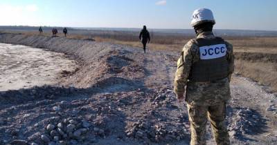 Оккупанты четыре раза за прошедшие сутки нарушали режим тишины в зоне ООС: что известно - tsn.ua - населенный пункт Гнутово