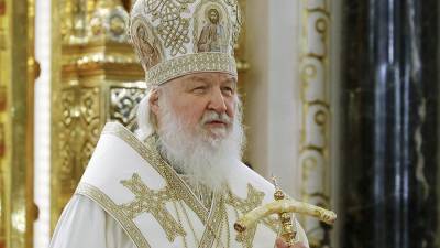Кирилл Патриарх - Патриарх призвал поддерживать пострадавших от COVID-19 и молиться за врачей - iz.ru - Русь