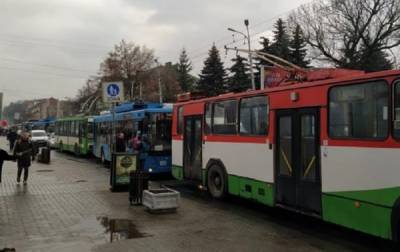 В Ровно остановлено движение всех троллейбусов - korrespondent.net - Украина - Ровно