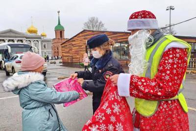 Тульская полиция провела акцию «Яркий пешеход» - tula.mk.ru - Тула - Тульская обл.