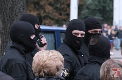 В Гродно начали судить четырех человек за насилие над милиционерами - naviny.by - Гродно - район Гродно