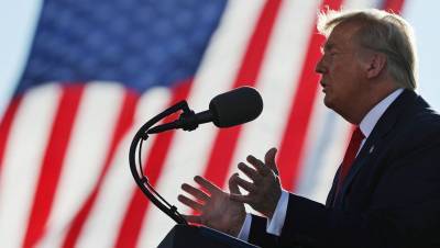 Дональд Трамп - Джо Байден - В Вашингтоне десятки тысяч сторонников Трампа вышли на протест - gazeta.ru - США - Вашингтон - шт. Джорджия