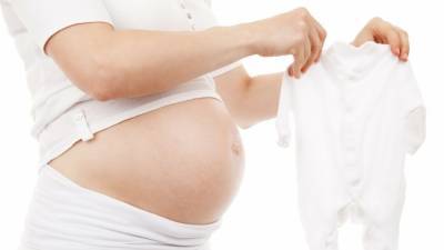 Ученые объяснили, как лишний вес матери влияет на бесплодие сыновей - politros.com - Дания