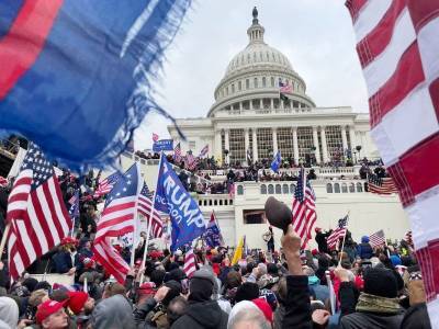 Дональд Трамп - Силовики очистили Капитолий от протестующих - tvc.ru - США