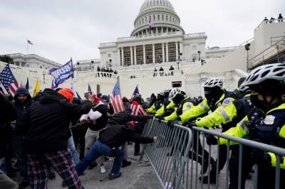 Дональд Трамп - Роберт Конти - Силовики сообщили о задержанных в ходе протестов в Вашингтоне - news.bigmir.net - США - Вашингтон