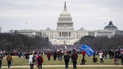 Дональд Трамп - Джо Байден - Сотрудникам конгресса США разрешили вернуться в здание по тоннелям - iz.ru - США