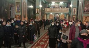 Волгоградские верующие встретили Рождество в храмах во время пандемии - kavkaz-uzel.eu - Волгоград