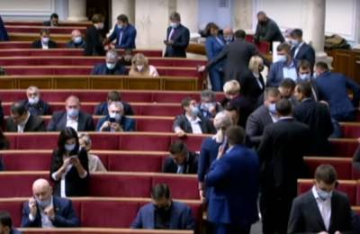 Украинцы о таких и не мечтают: в Сеть слили зарплаты нардепов за декабрь, немаленькие суммы - akcenty.com.ua