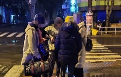 В Виннице на Театральной мужчина угрожал застрелить подростка - real-vin.com - Винницкая обл.