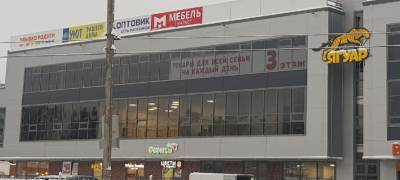Магазины вместо спортзалов продолжают открываться в физкультурном центре "Ягуар" в Петрозаводске (ФОТО) - stolicaonego.ru - Петрозаводск