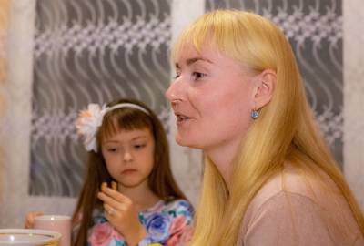 Для любителей красивого вокала: героиня историй ТВ2 Анастасия Суярова завела влог - tv2.today - Томск