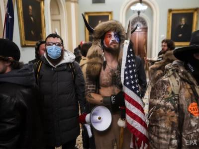 Дональд Трамп - ФБР попросило американцев помочь собрать информацию об участниках штурма Конгресса - gordonua.com - США - Вашингтон