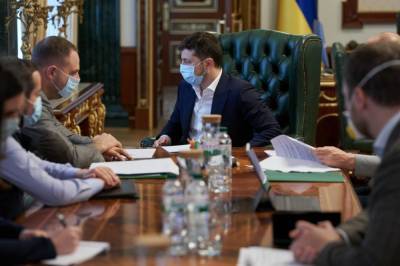 Владимир Зеленский - Максим Степанов - Денис Шмыгаль - Будет все по плану: Зеленский провел большое совещание из-за локдауна - from-ua.com
