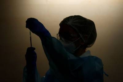 В Норвегии скончался третий пациент, который привился от коронавируса - aif.ru - Норвегия