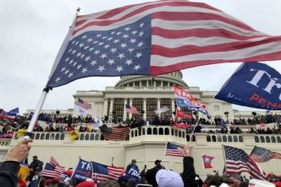 Дональд Трамп - Кейли Макинани - Белый дом призвал граждан к единству перед лицом беспорядков - aif.ru - США - Вашингтон