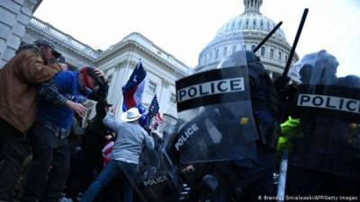 Дональд Трамп - Джозеф Байден - Пятой жертвой беспорядков в Вашингтоне стал полицейский - eadaily.com - США - Вашингтон