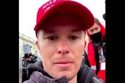 Дональд Трамп - Юрист устроил стрим во время штурма Капитолия и лишился работы - lenta.ru - США - New York - Техас