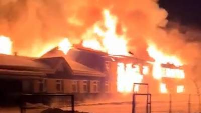 В Приморье полностью сгорела школа, ФАН публикует видео - riafan.ru - Приморье край - Владивосток - район Красноармейский