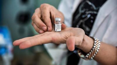 Американский врач умер после прививки вакциной Pfizer - iz.ru - New York - USA - шт.Флорида