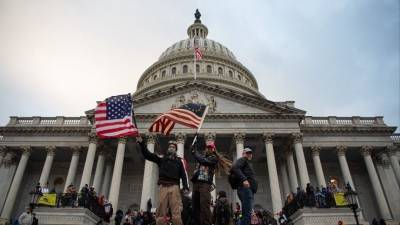 Дональд Трамп - Джо Байден - Полиция Капитолия подтвердила смерть пострадавшего в беспорядках офицера - 5-tv.ru - США - Вашингтон