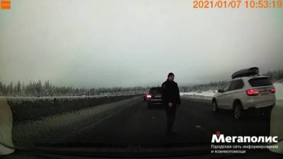 Странный дорожный конфликт на трассе "Сортавала" с преследование двух "Мерседесов" попал на видео - piter.tv - Ленинградская обл. - Приозерск