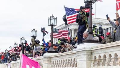 Дональд Трамп - Джо Байден - «Страсти должны улечься»: Трамп призвал сторонников прекратить беспорядки - 5-tv.ru - США